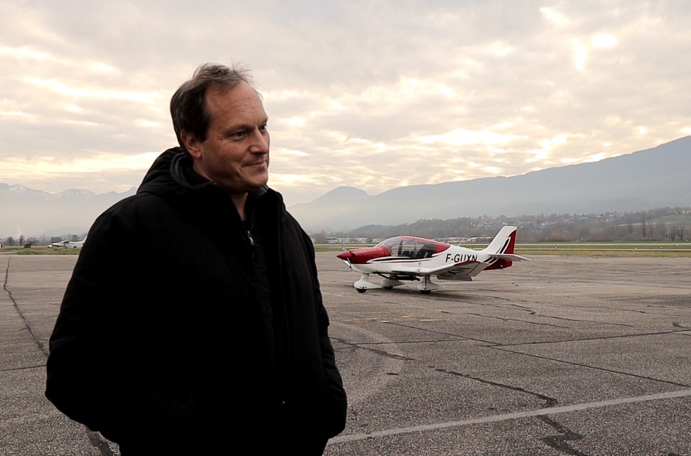 Pilote d'avion à l'aéroport